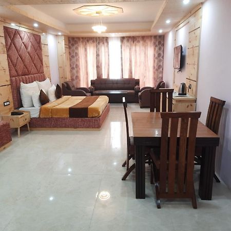 Hotel The Royal Grand, Manali Jagatsukh Zewnętrze zdjęcie