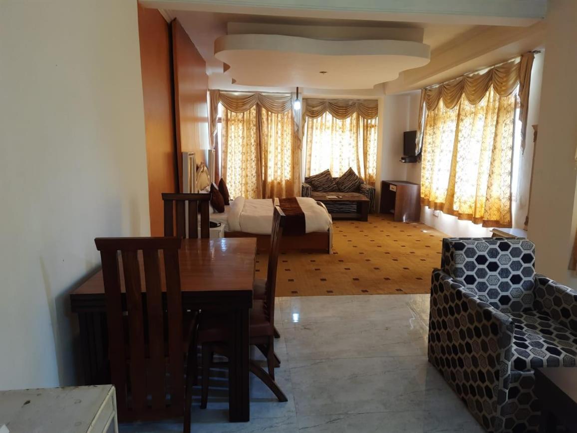 Hotel The Royal Grand, Manali Jagatsukh Zewnętrze zdjęcie