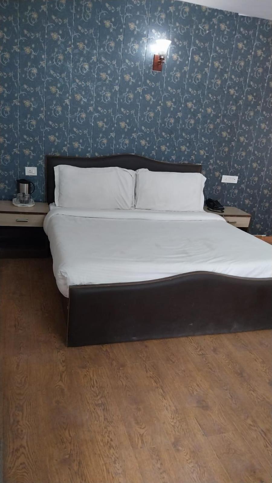 Hotel The Royal Grand, Manali Jagatsukh Zewnętrze zdjęcie