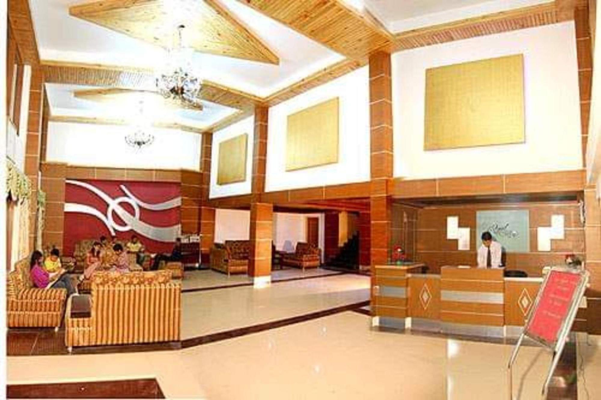 Hotel The Royal Grand, Manali Jagatsukh Zewnętrze zdjęcie